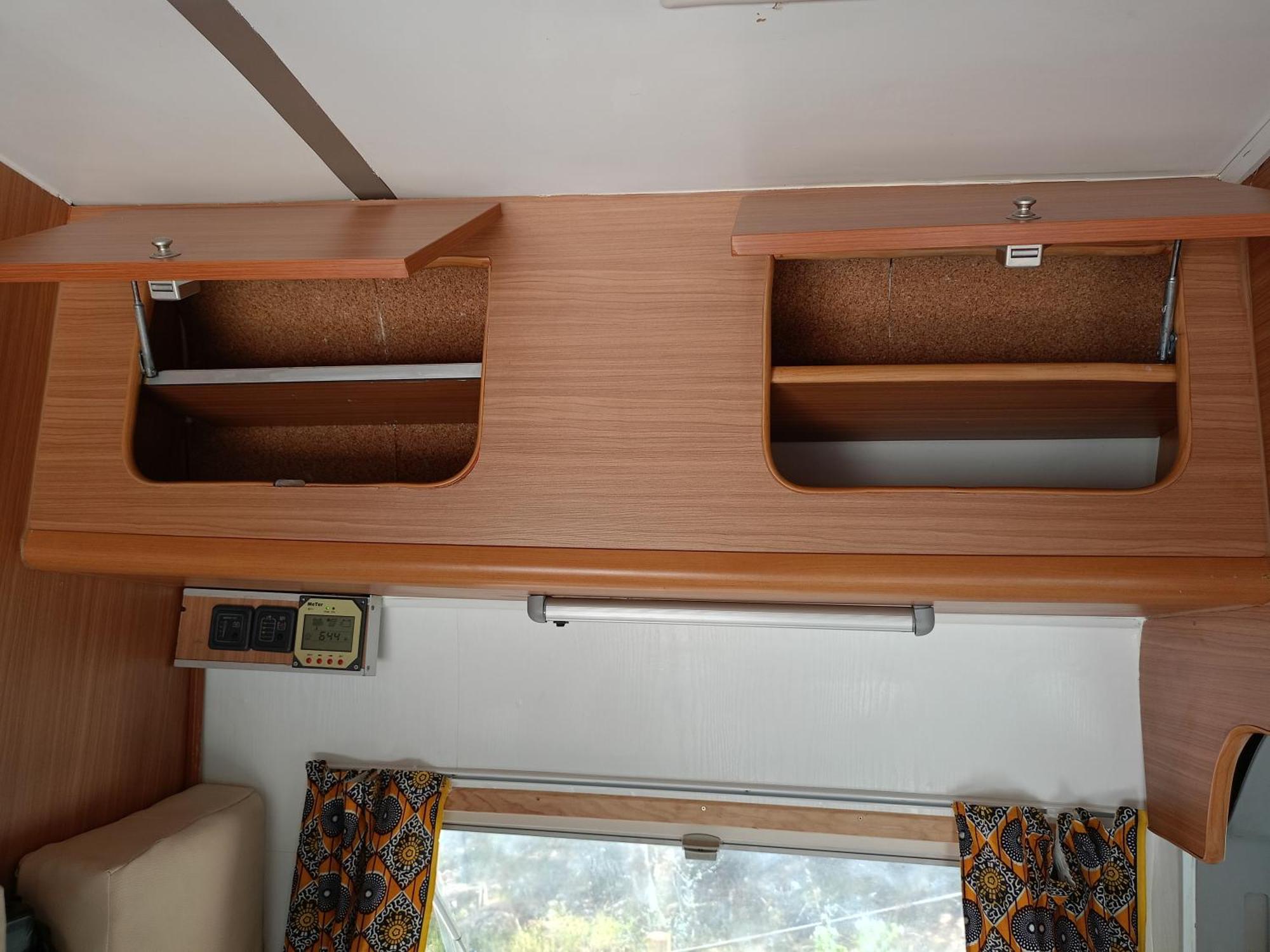 Kemping Furgoneta Camper Gran Volumen *