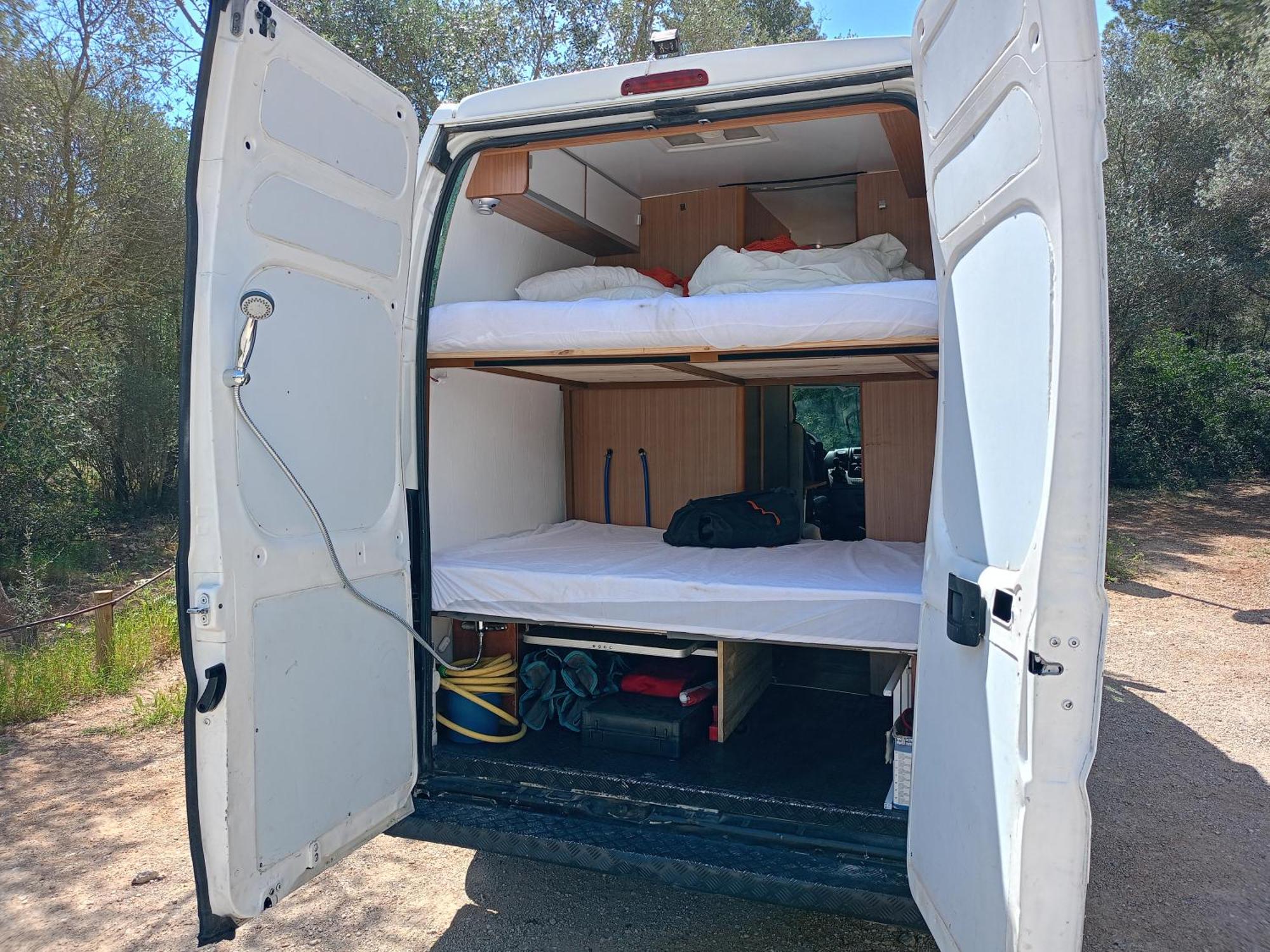 Kemping Furgoneta Camper Gran Volumen Palma de Mallorca